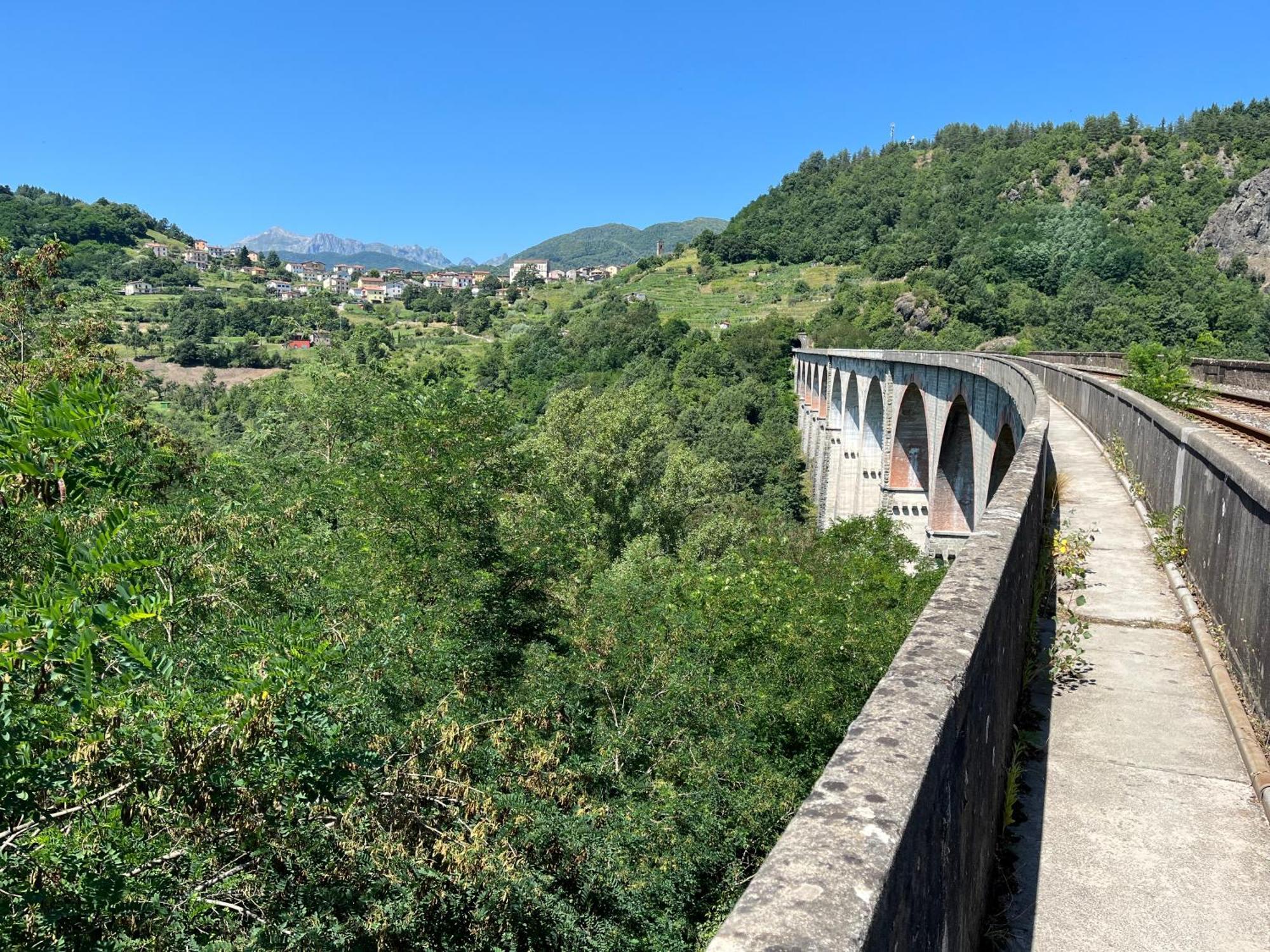 Borgo Del Sole Agriturismo Poggio  Bagian luar foto